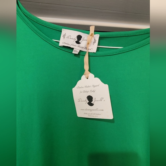 Danity Jewells green ruffle sleeve layering shirt - Picture 3 of 3